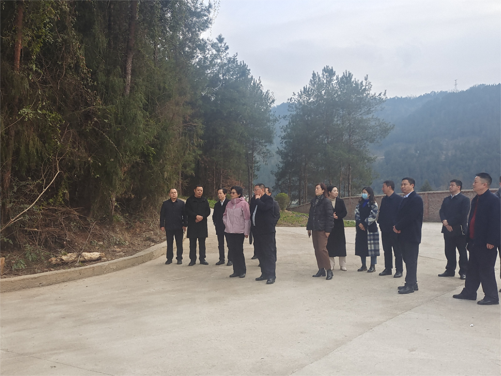 巴中市委常委、市委統(tǒng)戰(zhàn)部部長、市總工會主席溫奇志一行來我公司調研考察